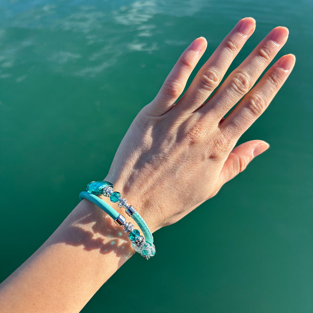 Bracciale con perle in vetro di Murano turchese