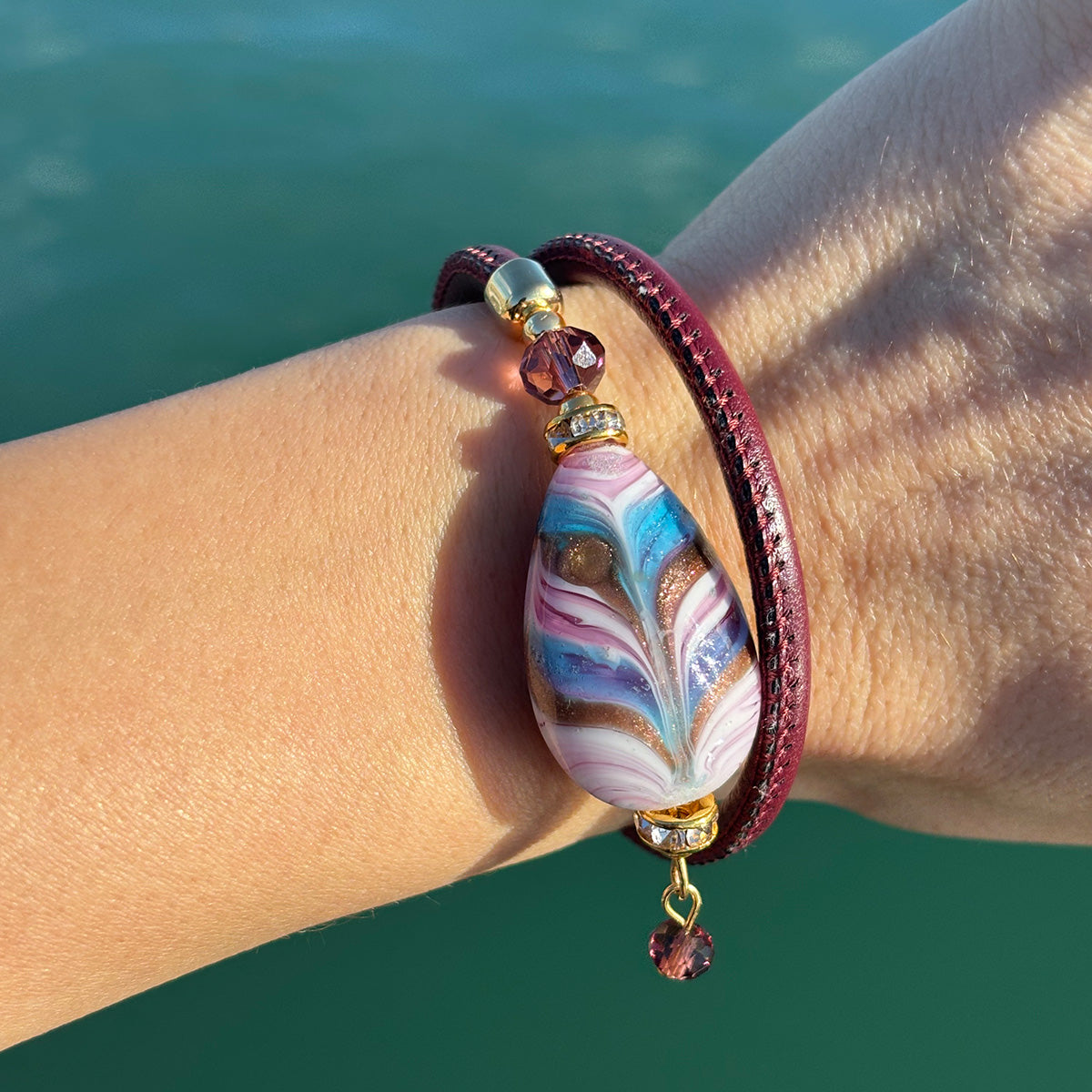 Bracciale con perle in vetro di Murano bordeaux