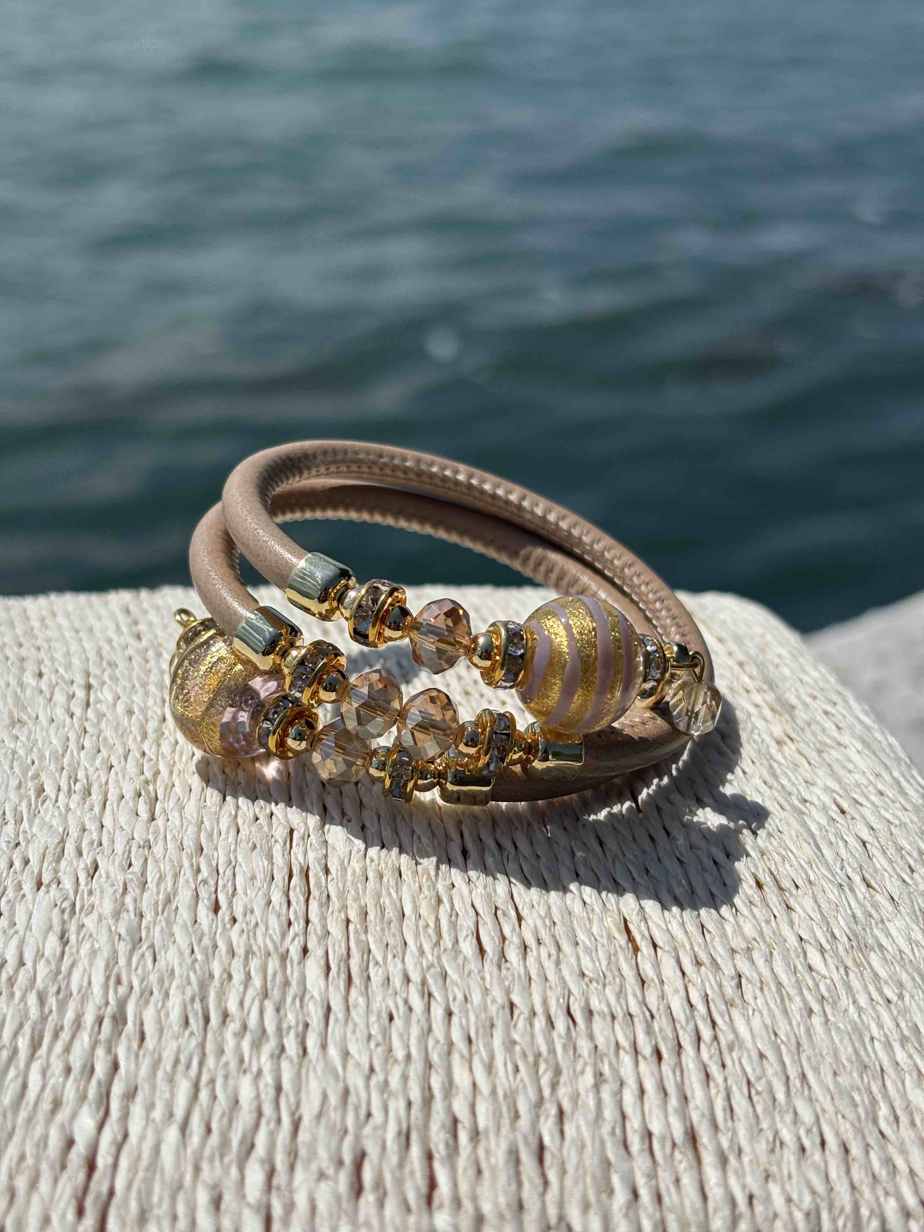 Bracciale con perle in vetro di Murano rosa, oro, tortora