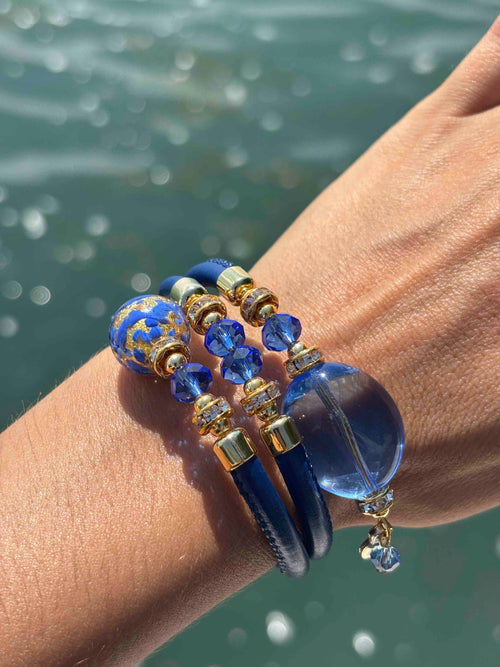Bracciale con perle in vetro di Murano blu e oro