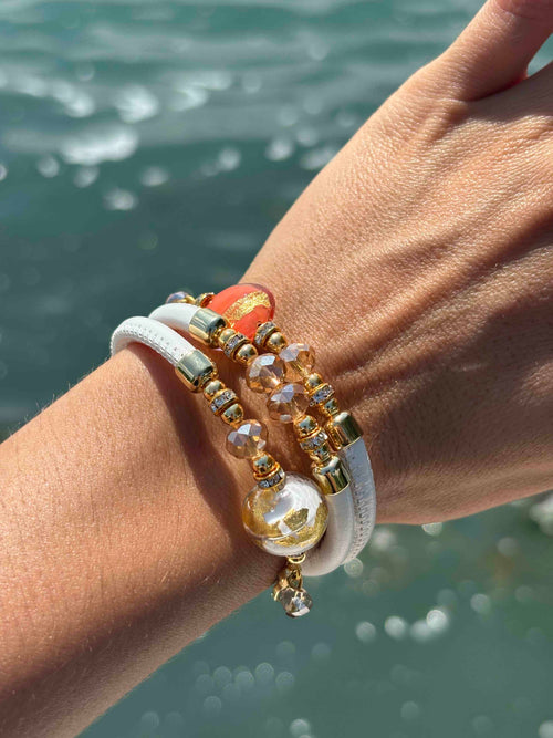 Bracciale con perle in vetro di Murano bianco e oro