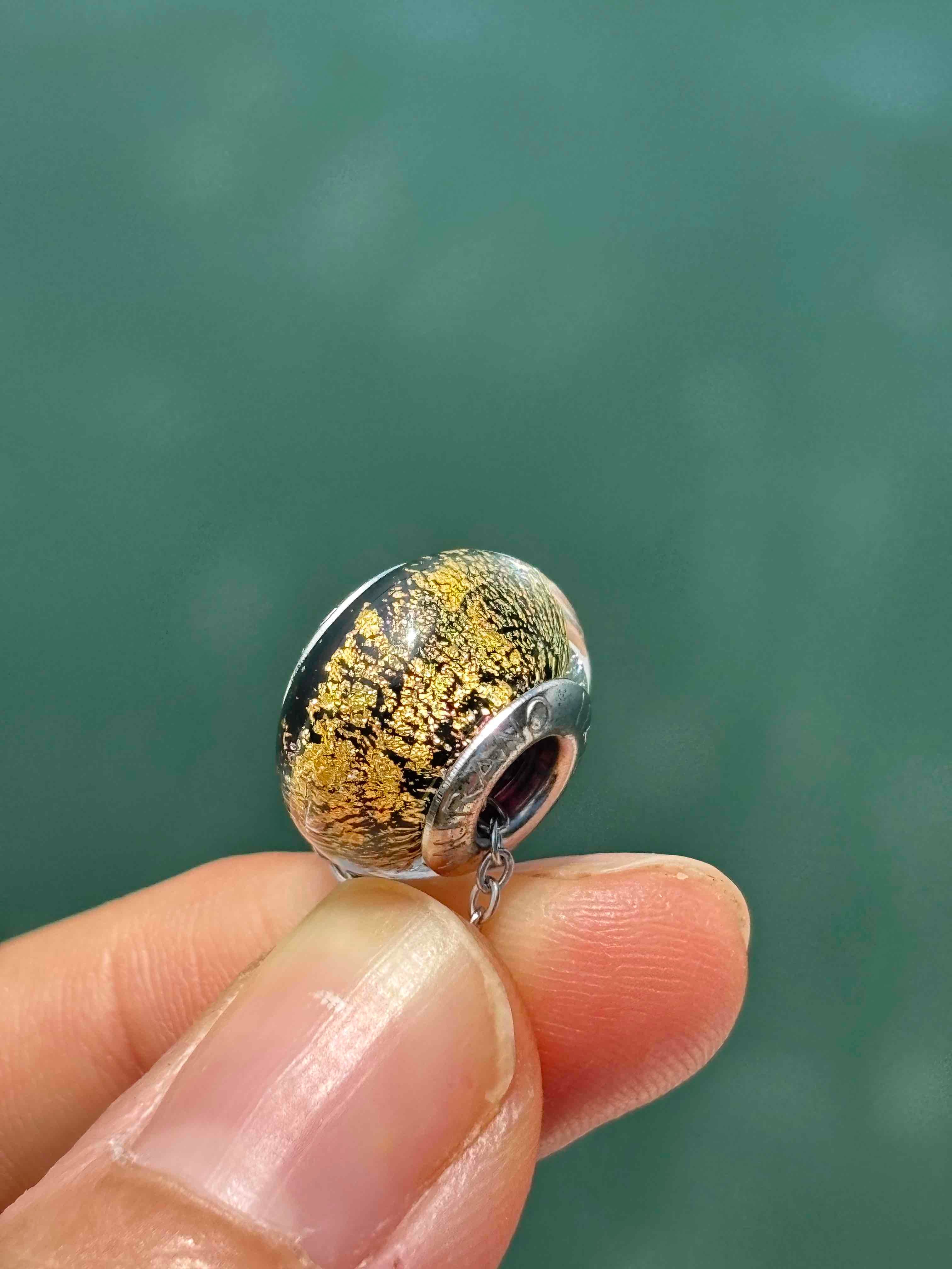 Charm in vetro di Murano e Argento 925 - color nero e oro