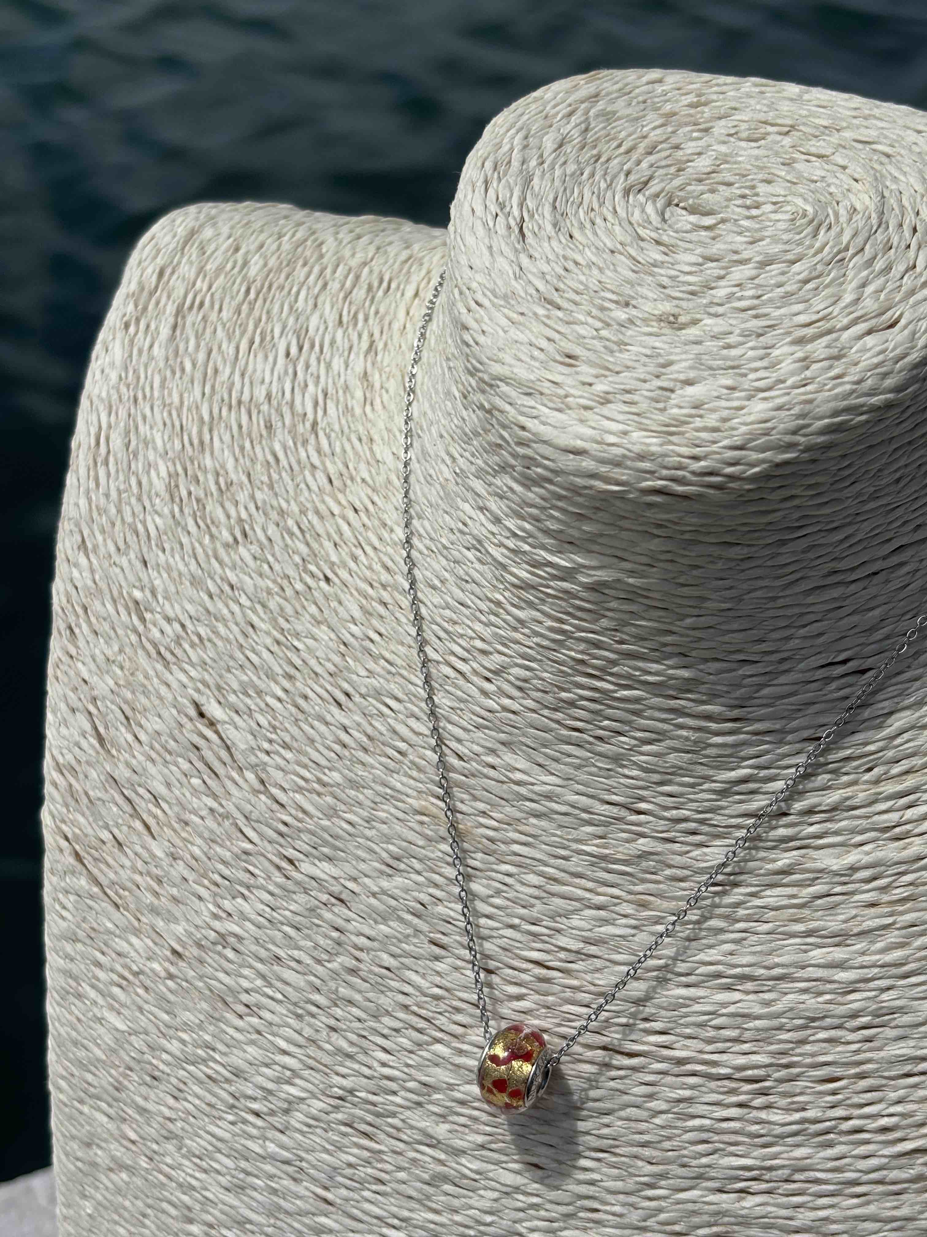 Charm in vetro di Murano. eArgento 925 - color rosso e oro