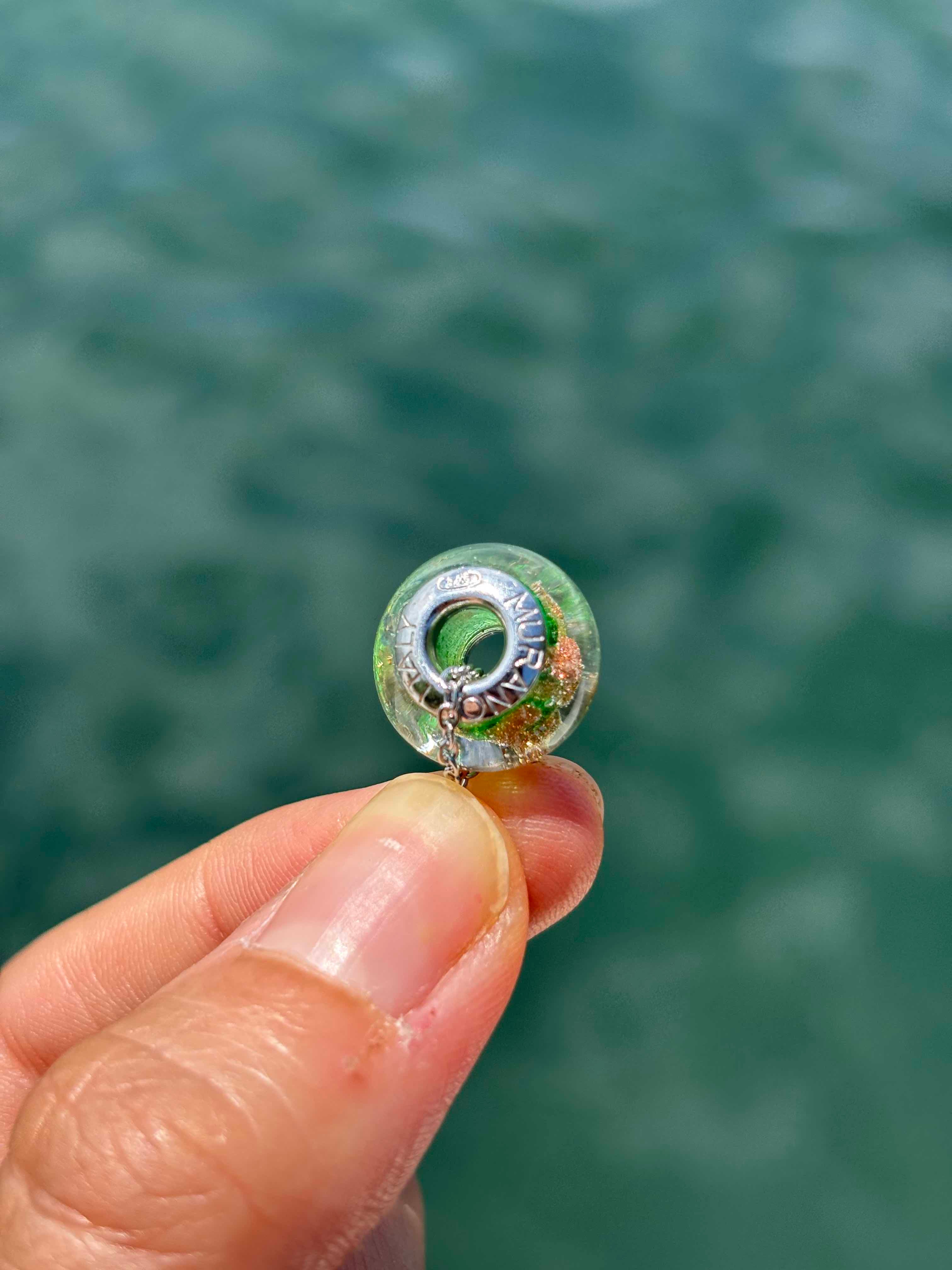 Charm in vetro di Murano e Argento 925 - color verde, oro e avventurina