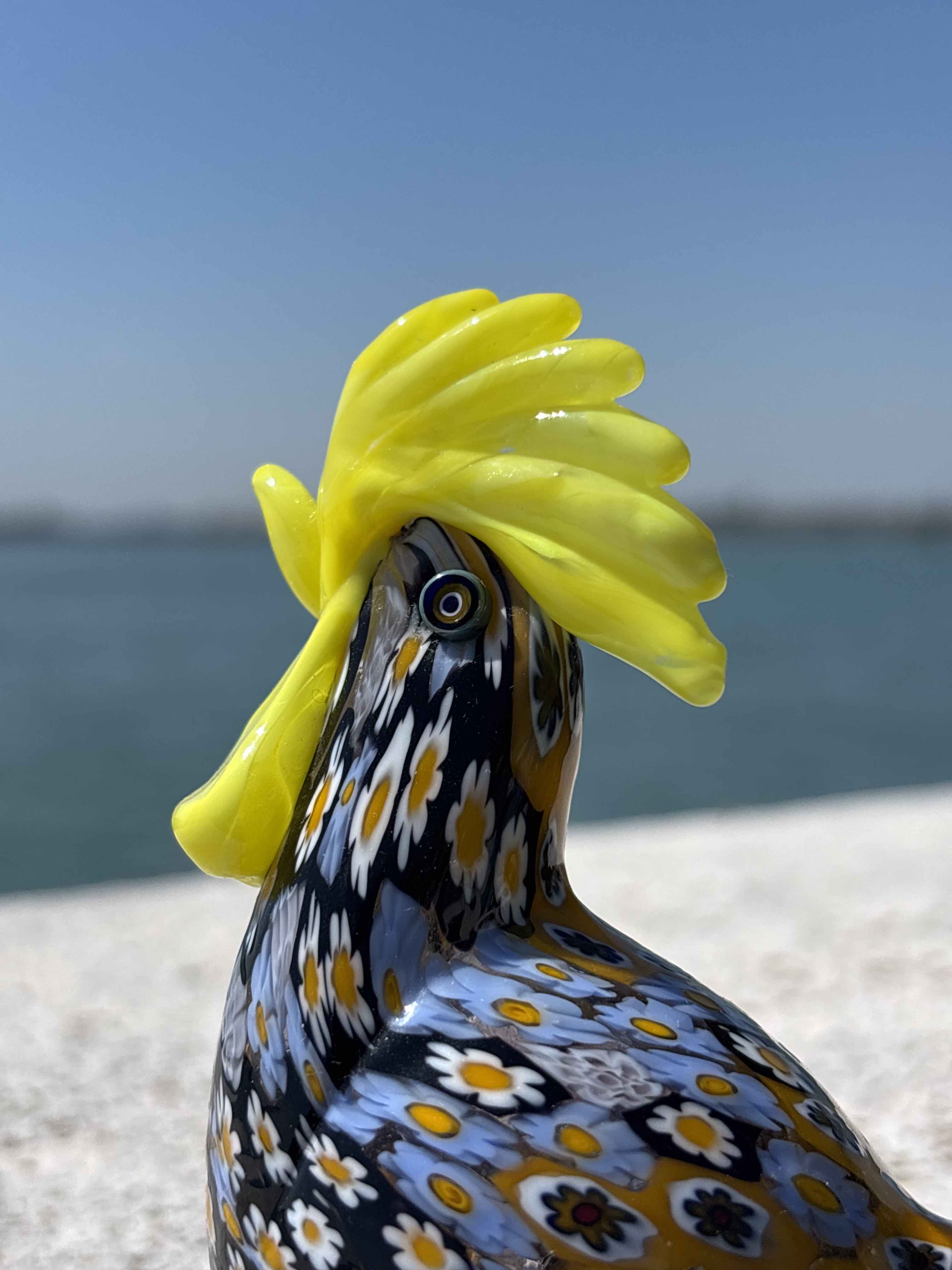 Galletto in autentico vetro di Murano blu e giallo