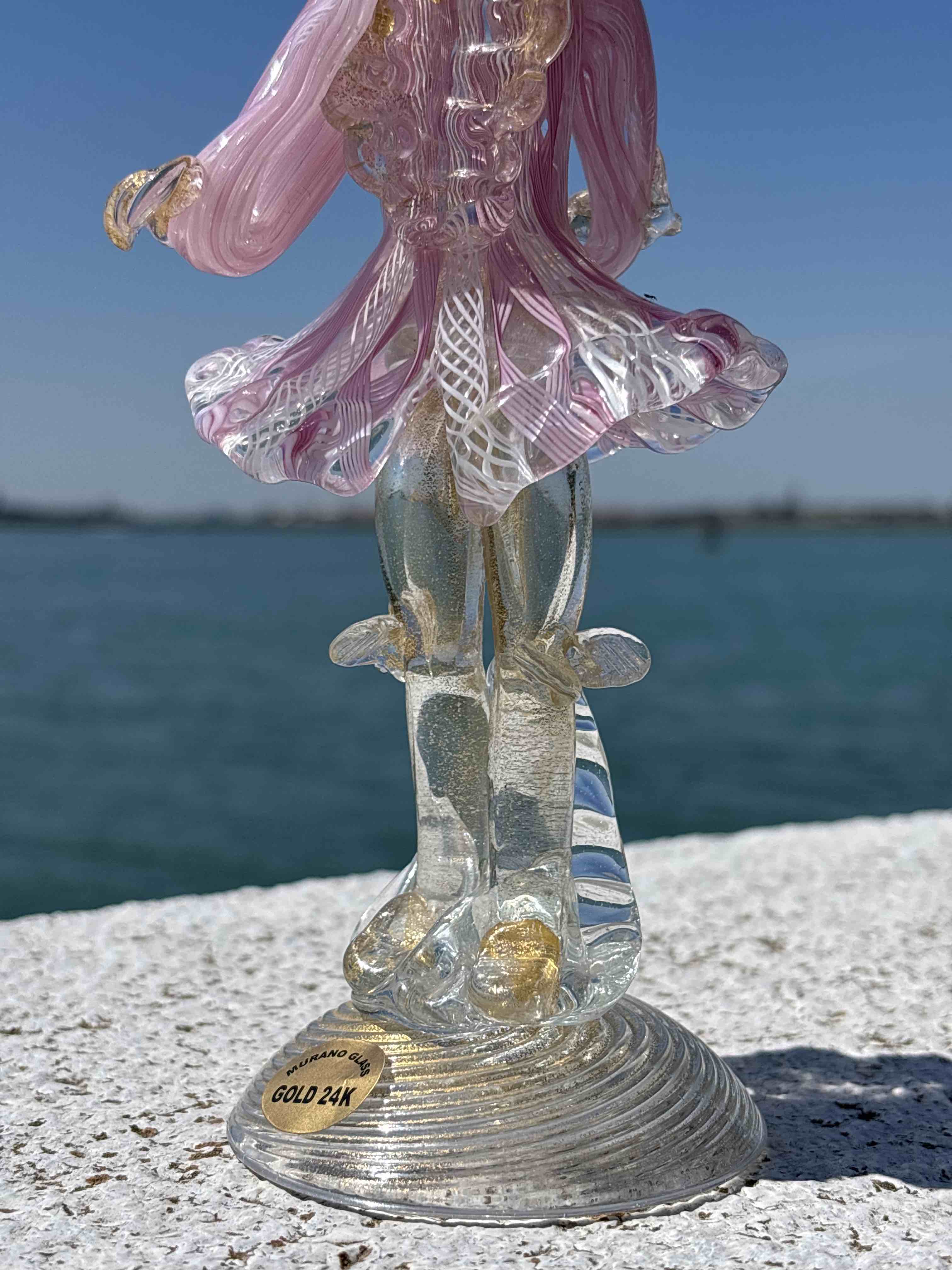 Dama veneziana in vetro di Murano rosa con foglia d'oro