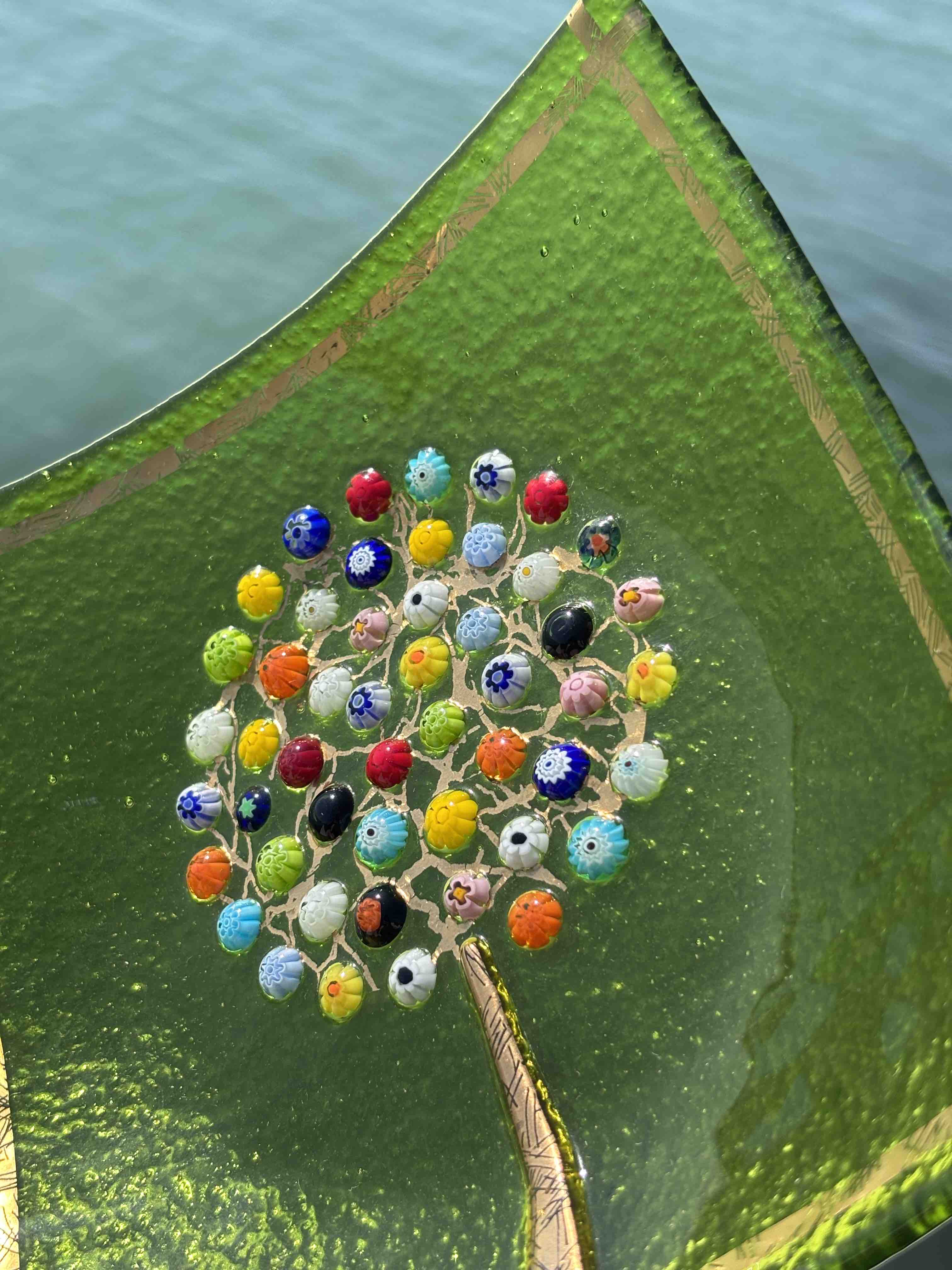 Piatto quadrato in autentico vetro di Murano verde con decorazione di Murrine