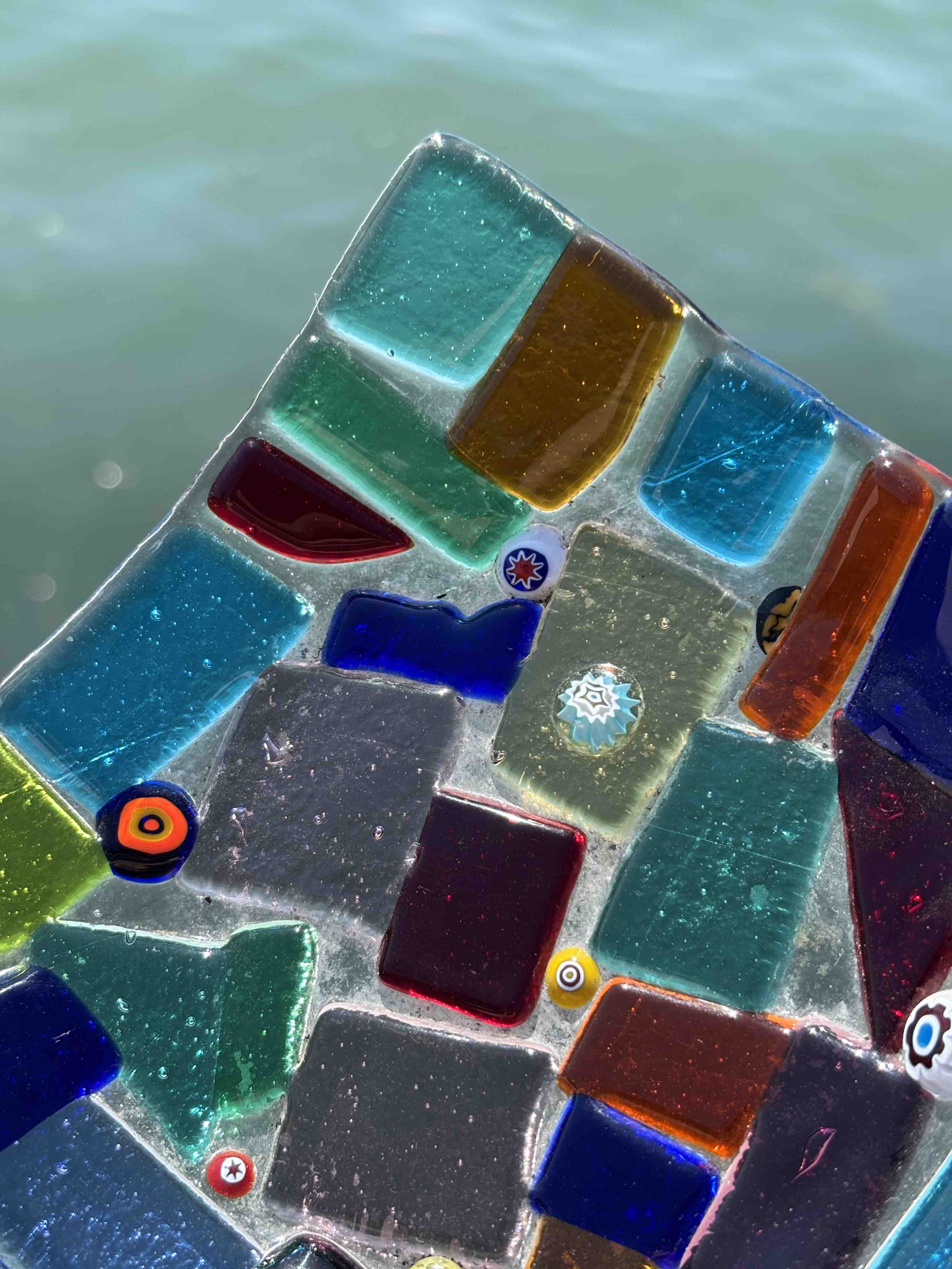 Piatto quadrato in vetro di Murano con mosaico multicolore
