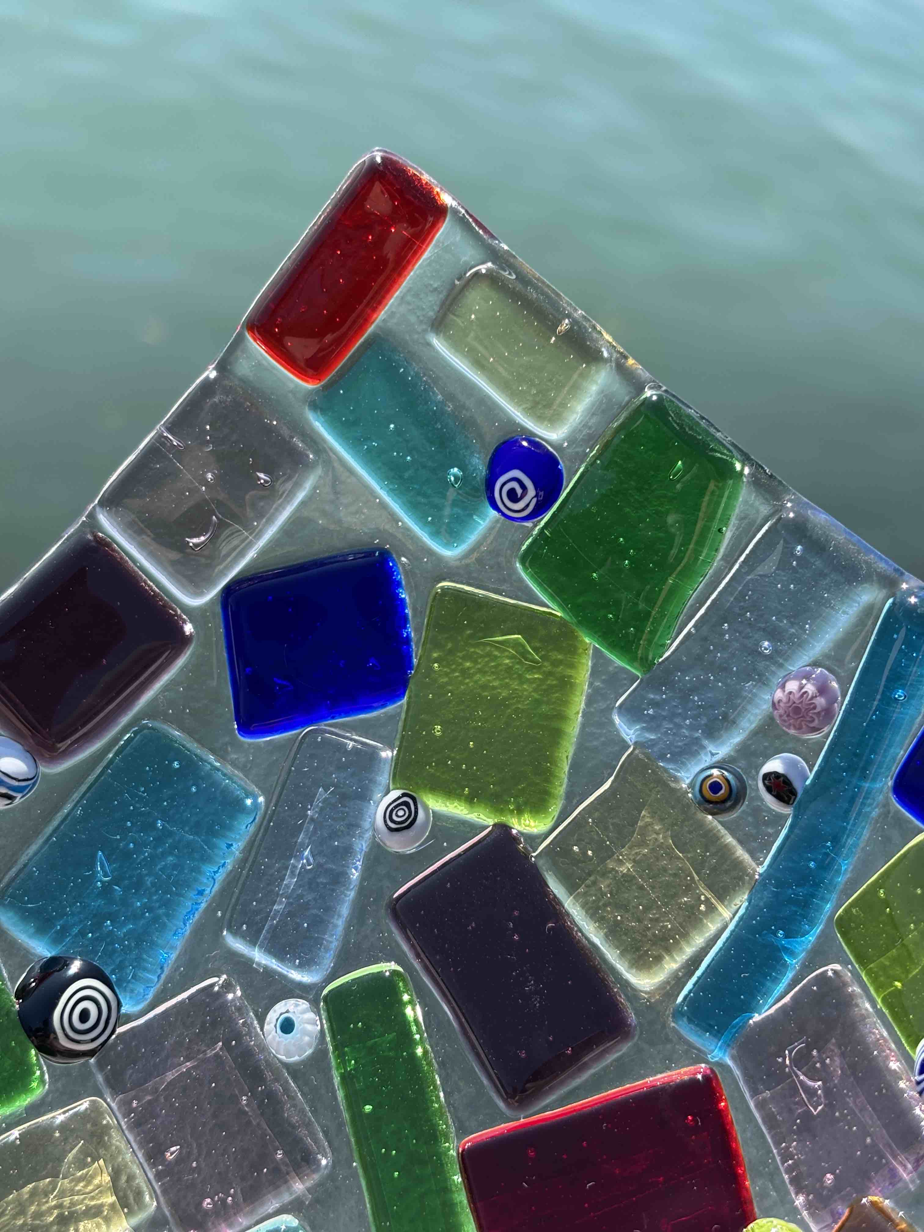 Piatto quadrato in vetro di Murano con mosaico multicolore