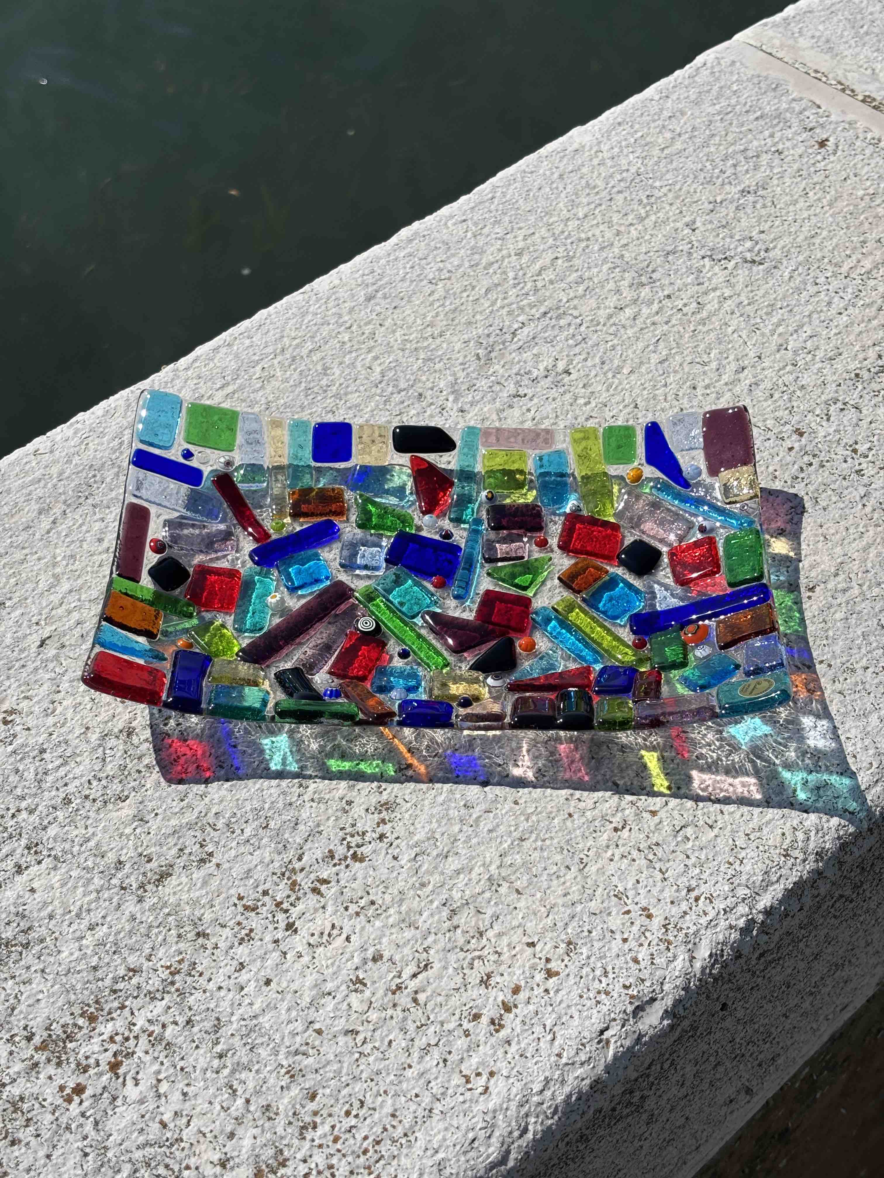 Piatto quadrato in vetro di Murano con mosaico multicolore