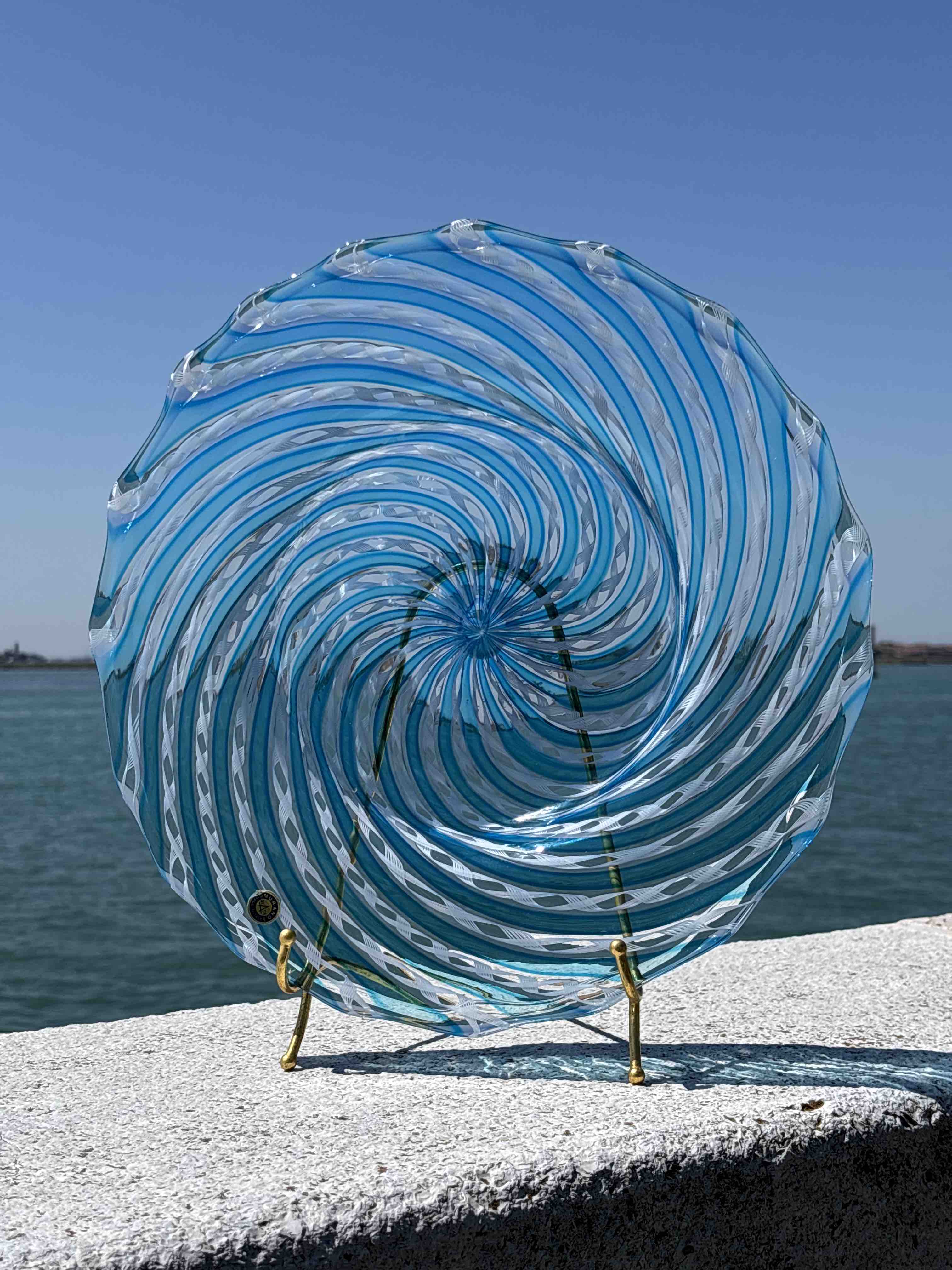Piatto in autentico vetro di Murano, azzurro e zanfirico bianco