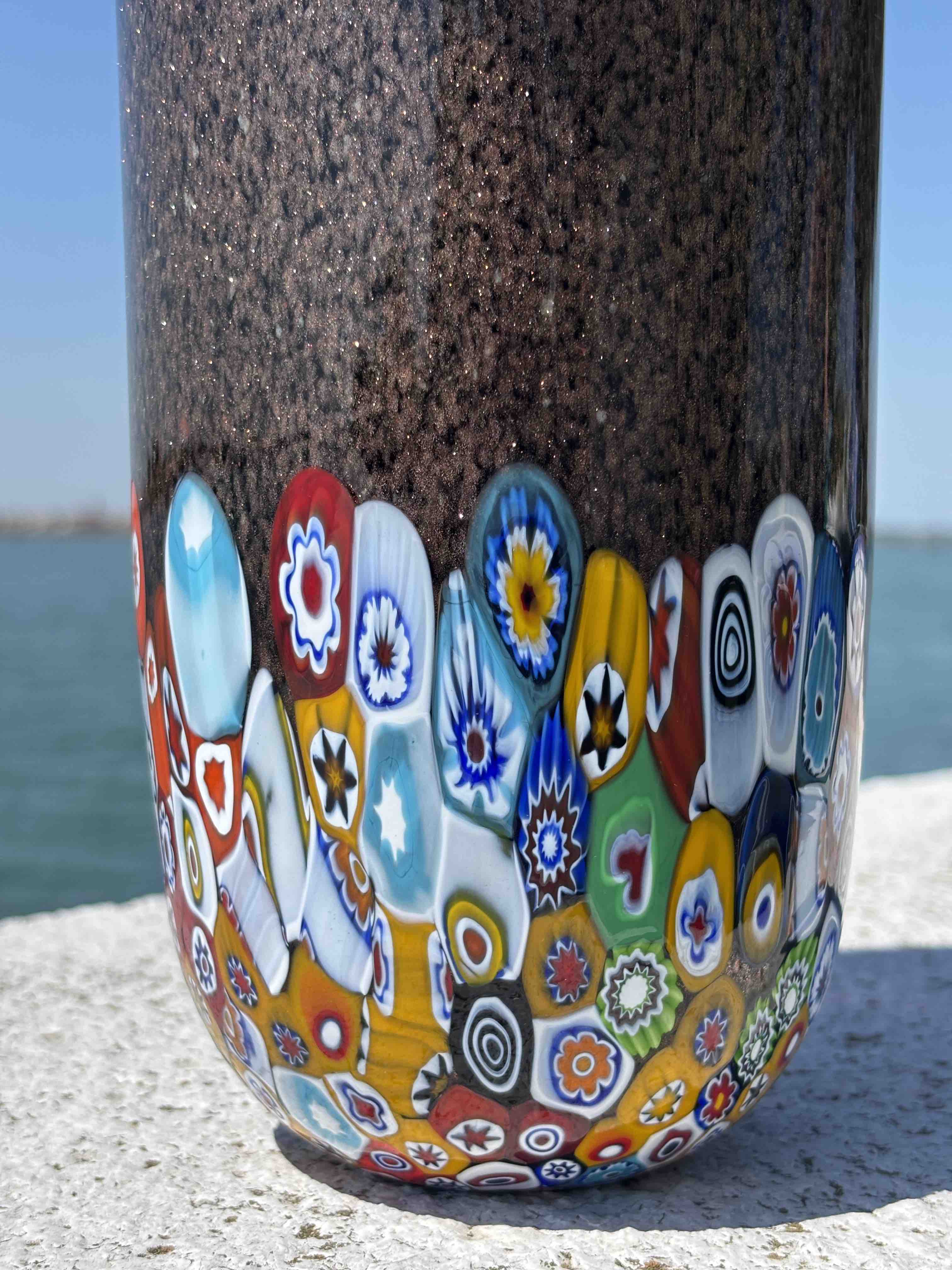 Vaso in autentico vetro di Murano con Murrine e foglia d'oro
