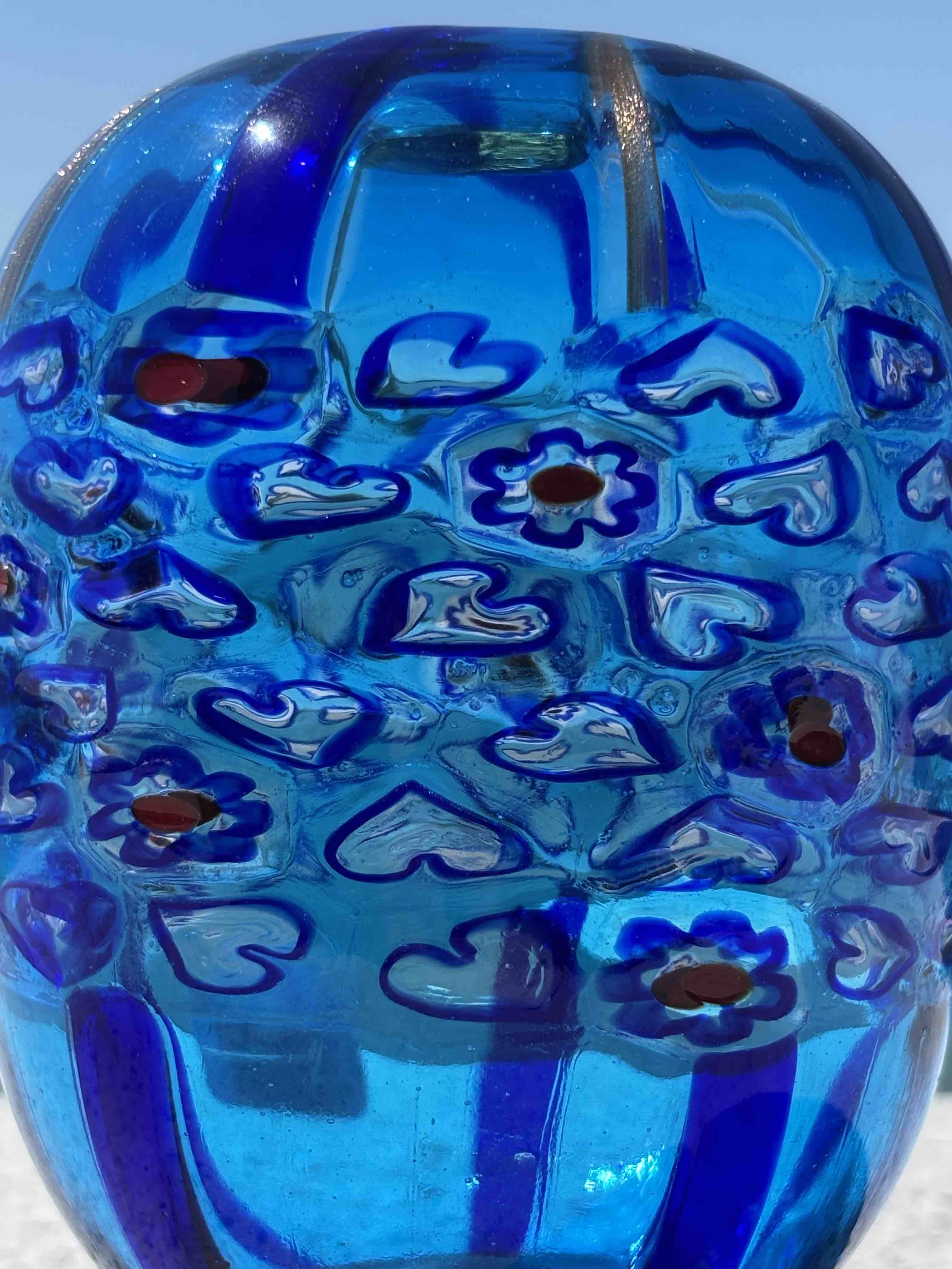 Vaso in autentico vetro di Murano blu decorato