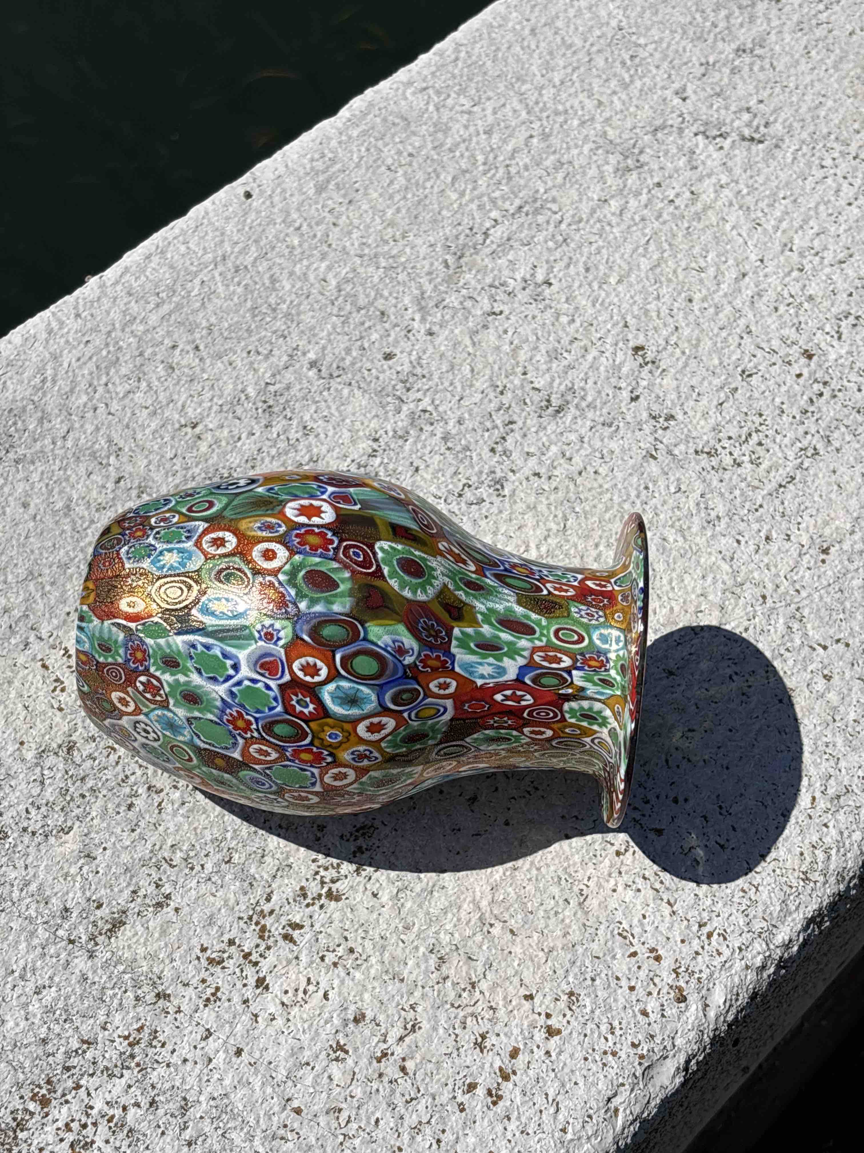 Vaso in autentico vetro di Murano multicolore con murrine