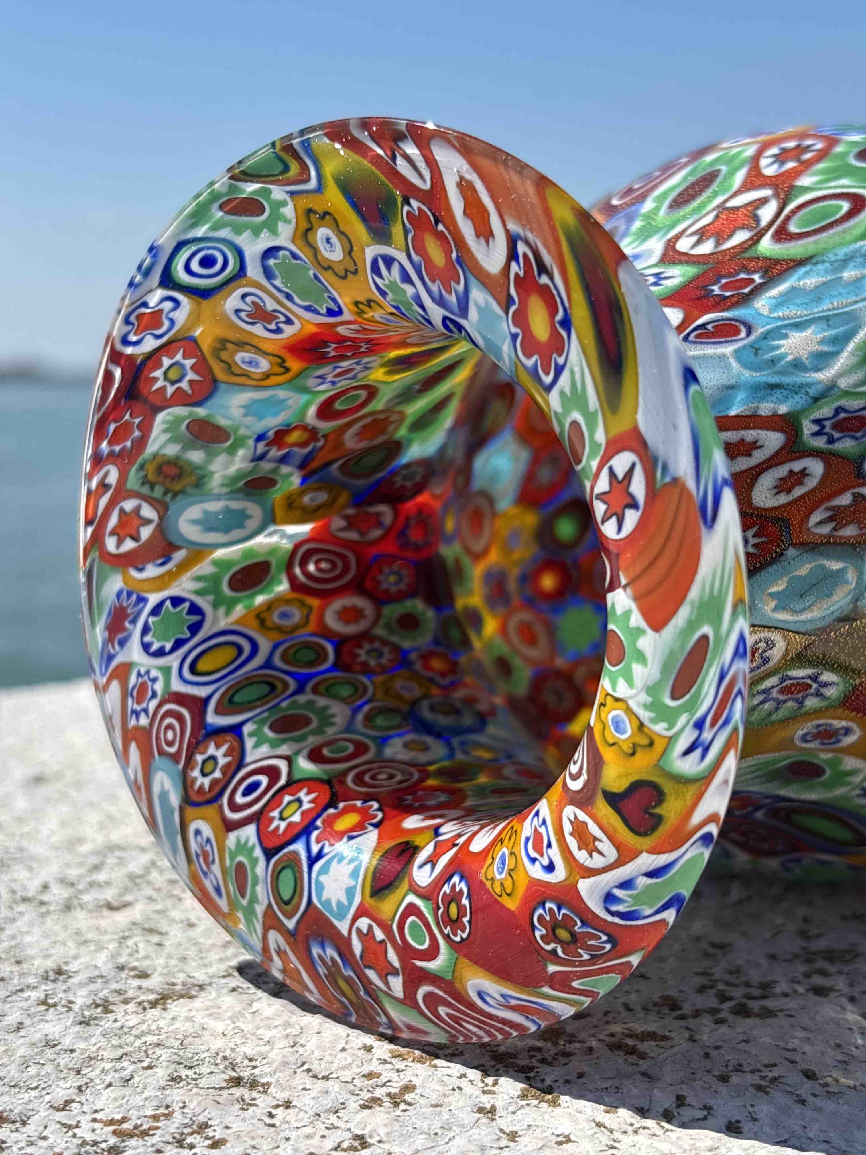 Vaso in autentico vetro di Murano multicolore con murrine