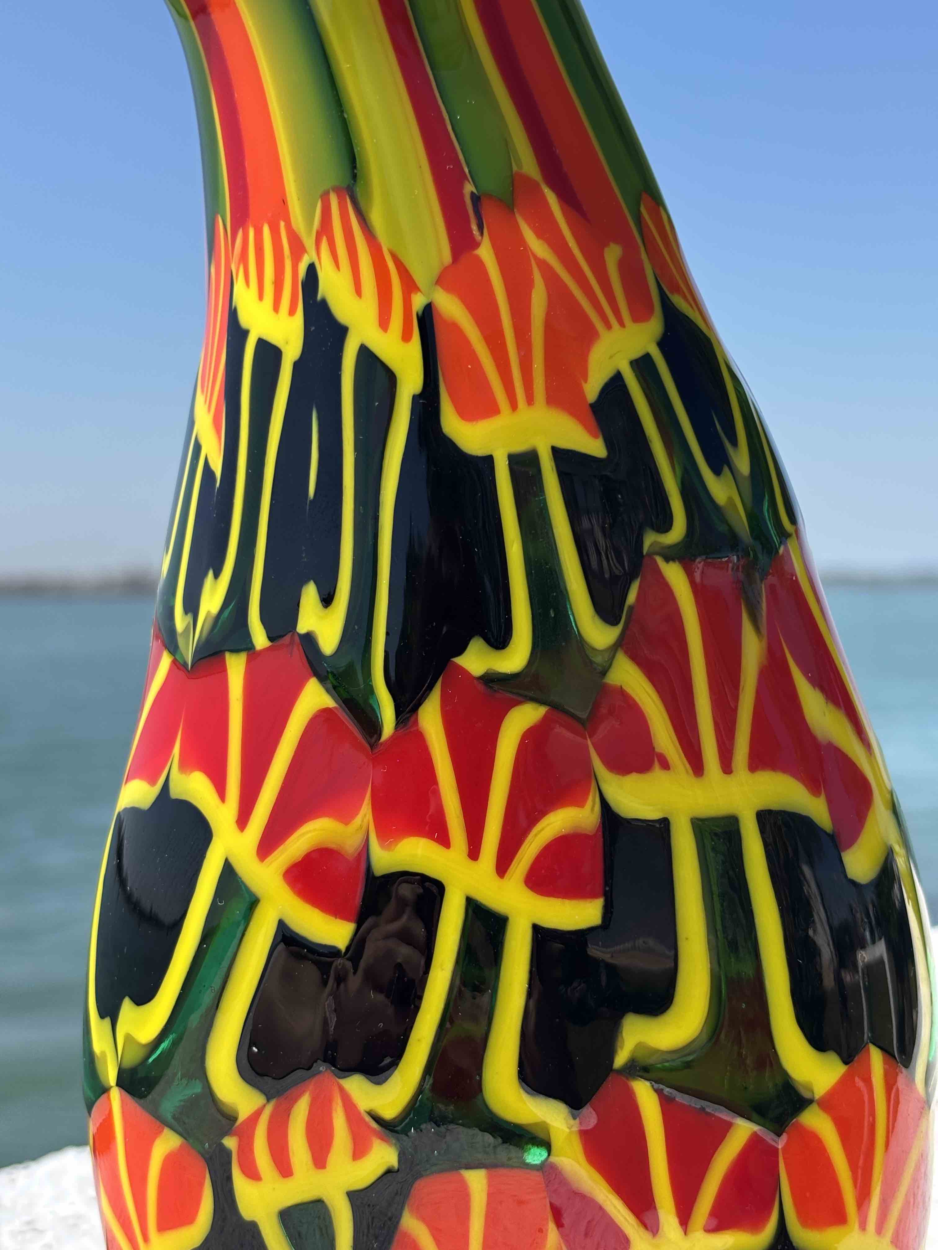Vaso in autentico vetro di Murano nero rosso giallo