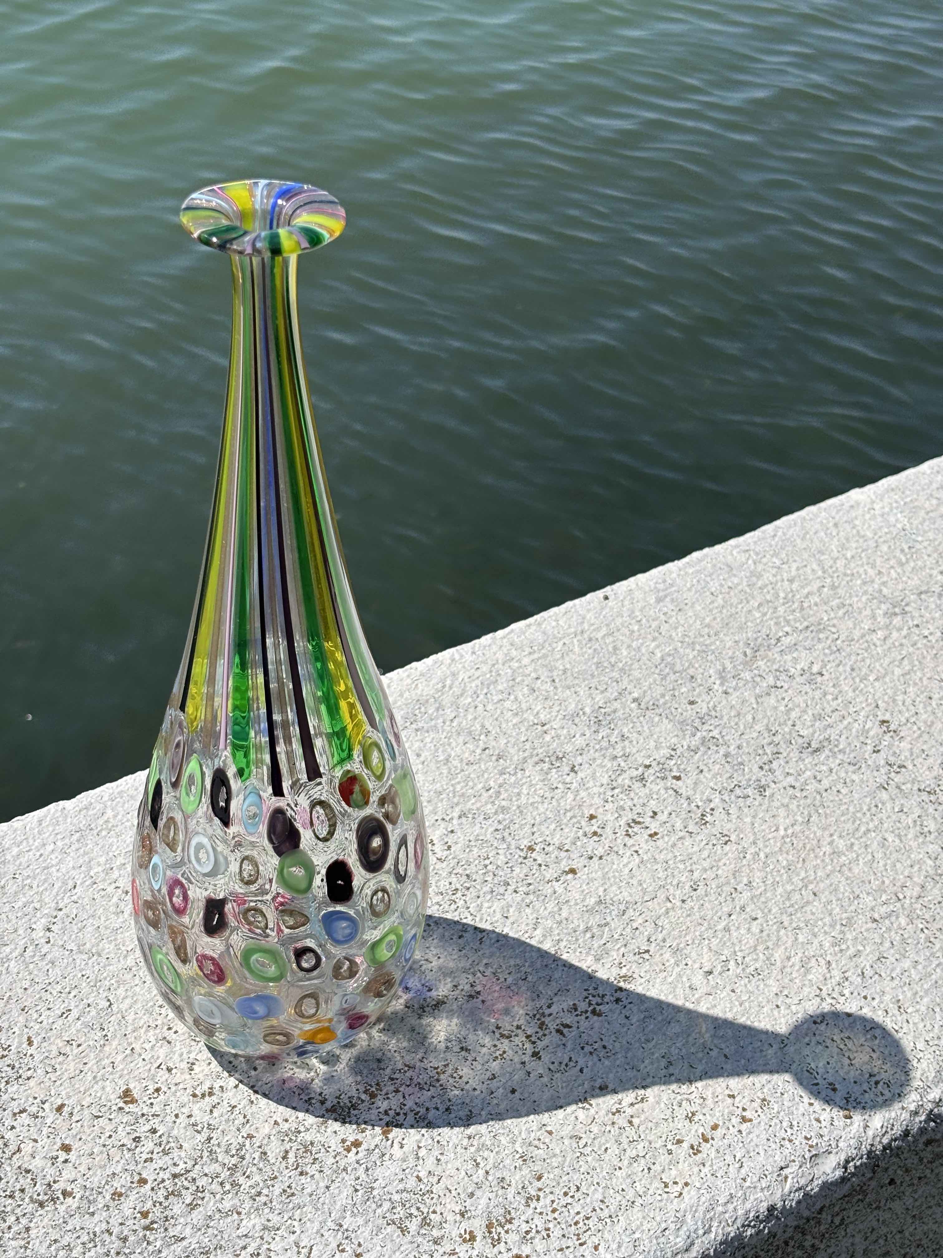 Vaso in autentico vetro di Murano verde con Murrine colorate