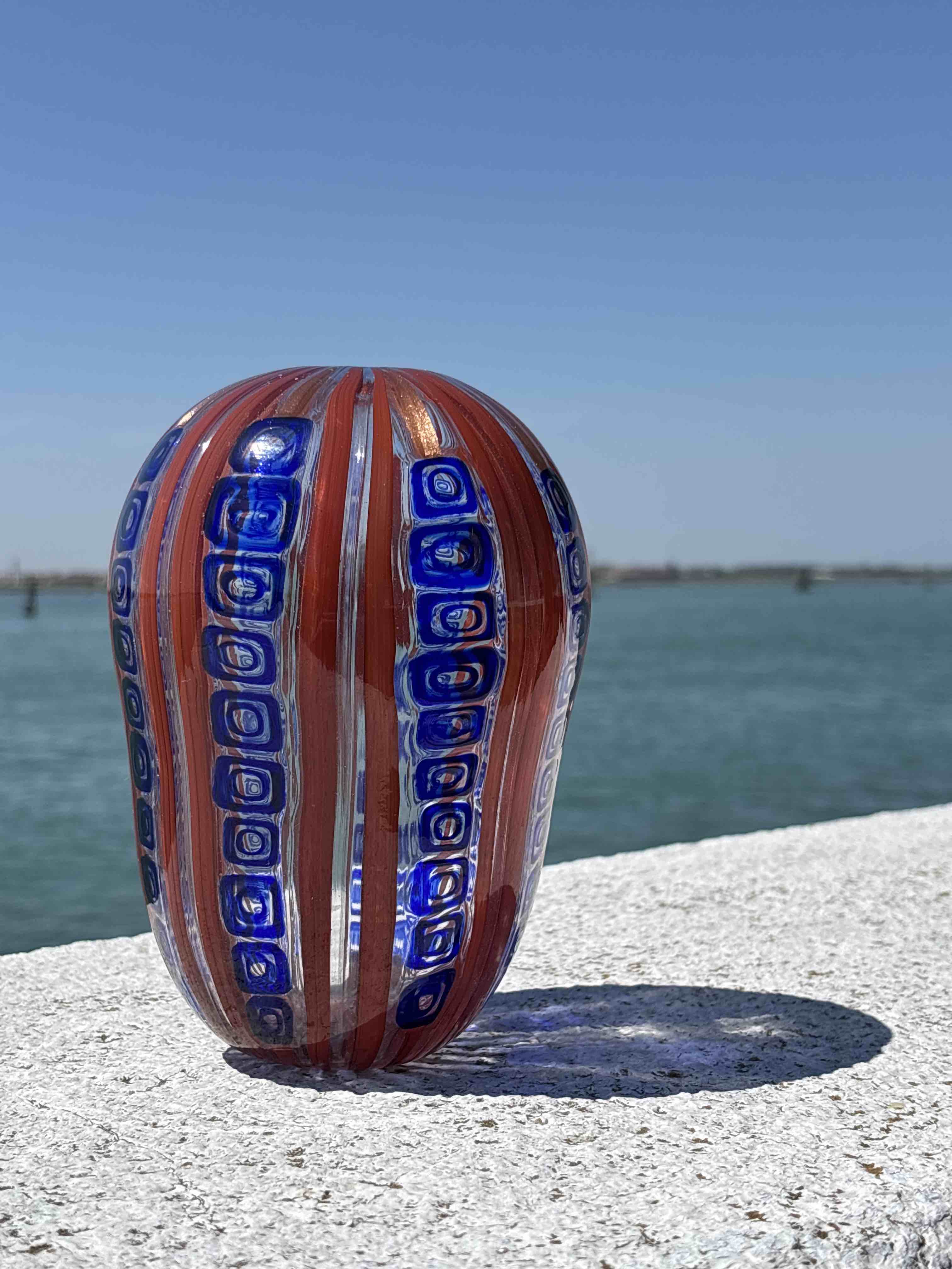 Vaso in autentico vetro di Murano rosso blu e avventurina grande