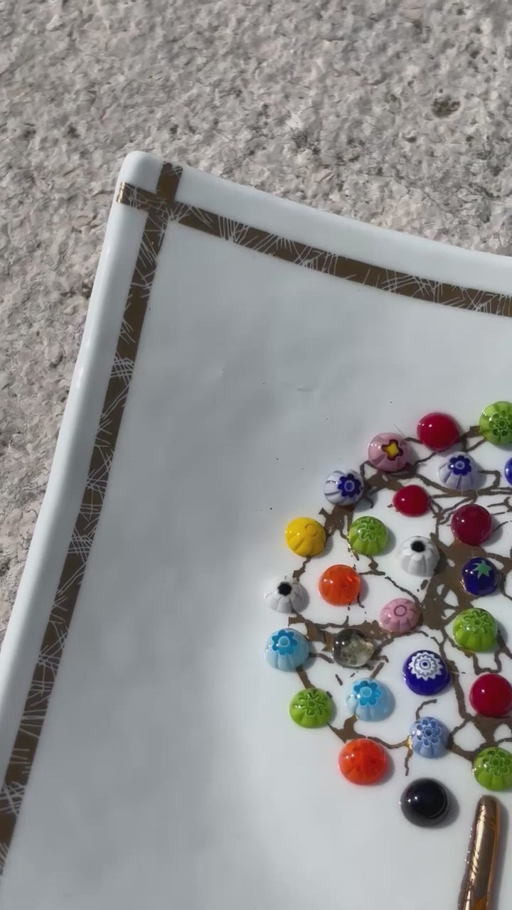 Piatto quadrato in autentico vetro di Murano bianco con decorazione di Murrine