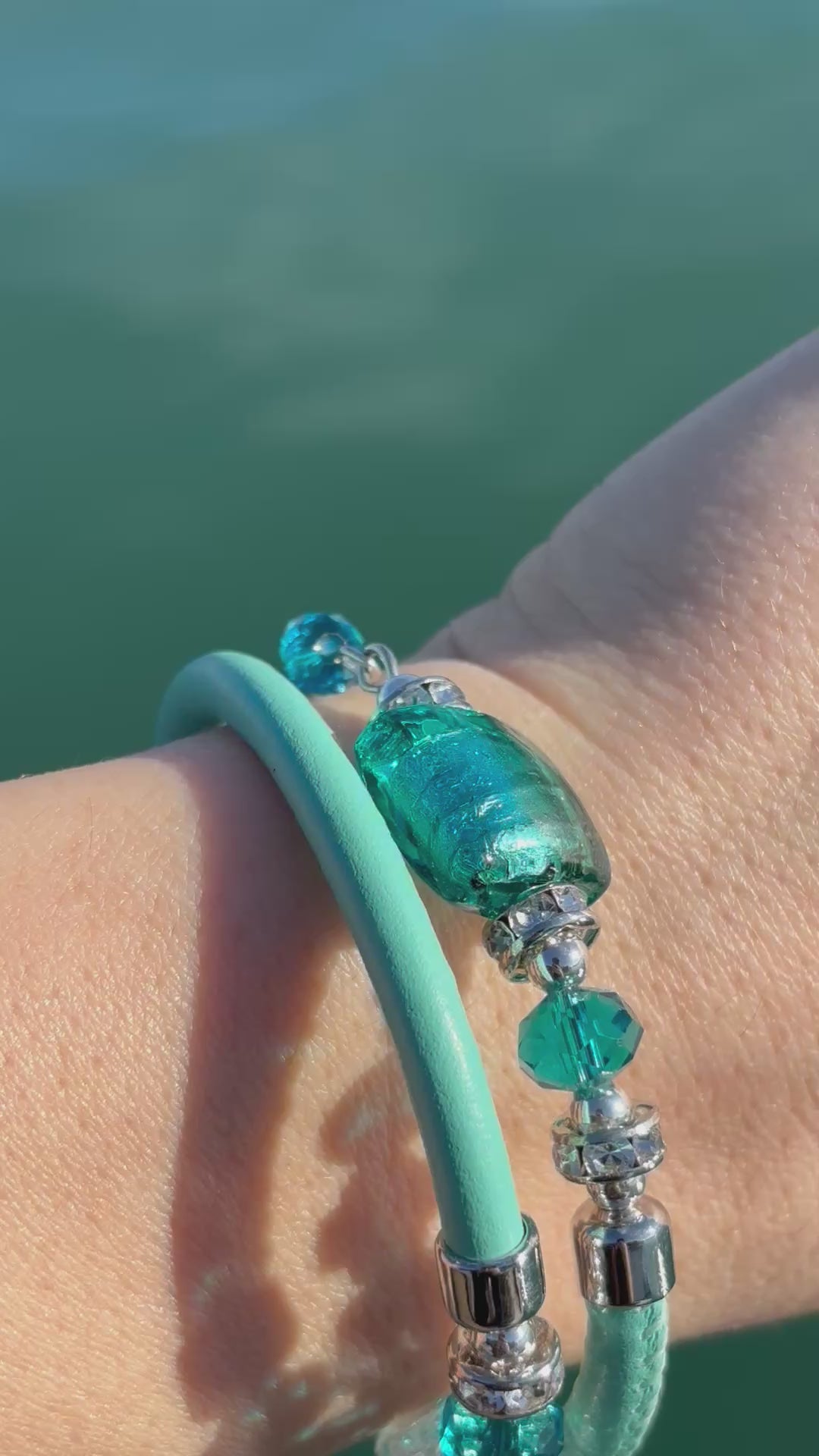 Bracciale con perle in vetro di Murano turchese