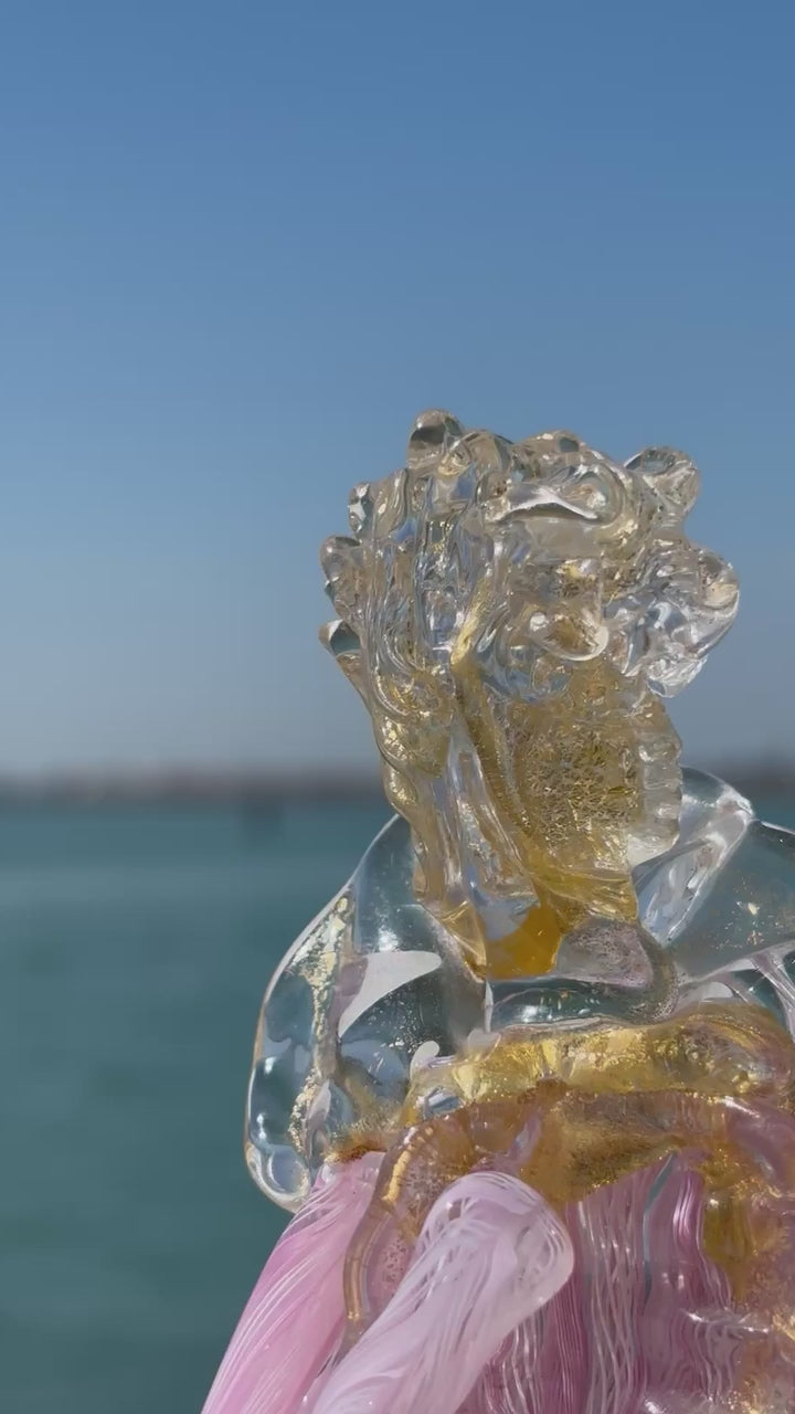 Dama veneziana in vetro di Murano rosa con foglia d'oro