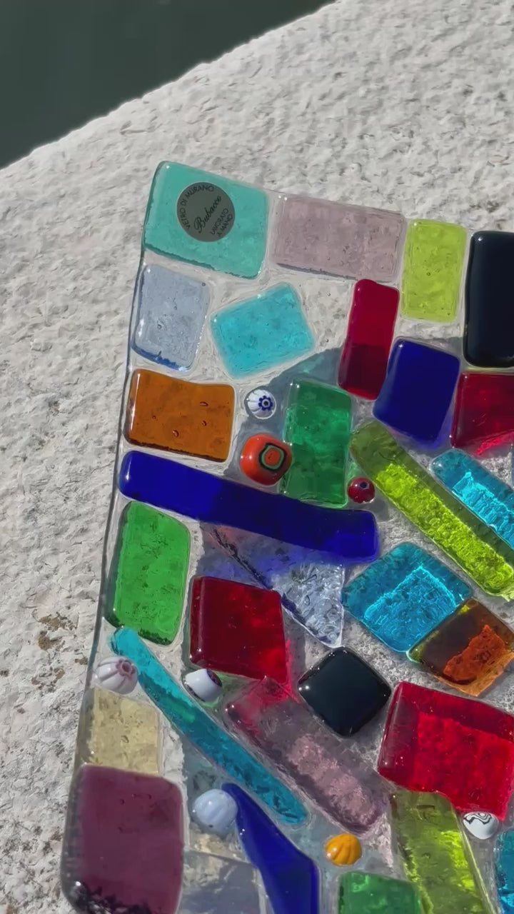 Piatto quadrato in vetro di Murano con mosaico multicolore